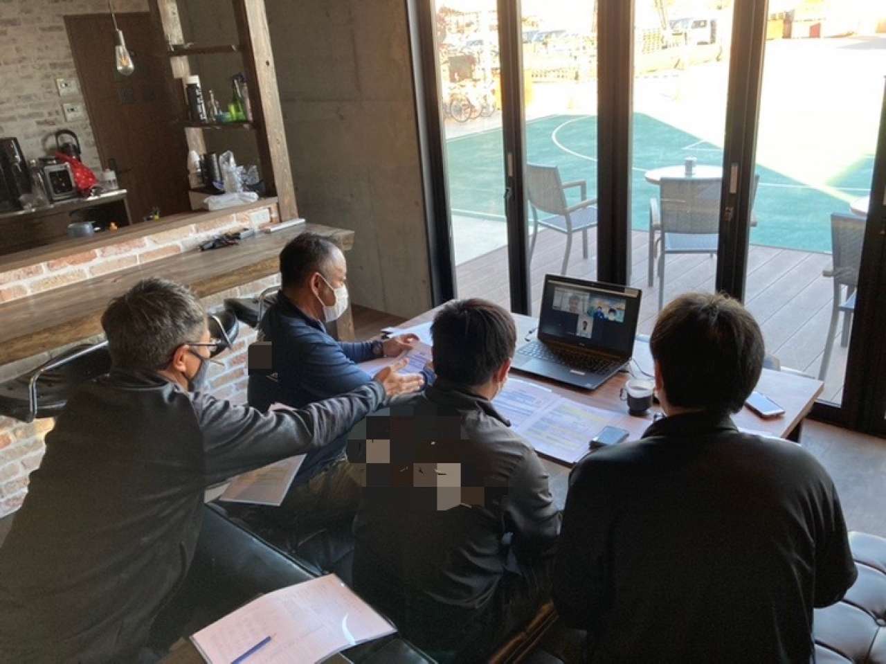 8422AFC5-B7AA-4B53-8D82-7E9868851BED