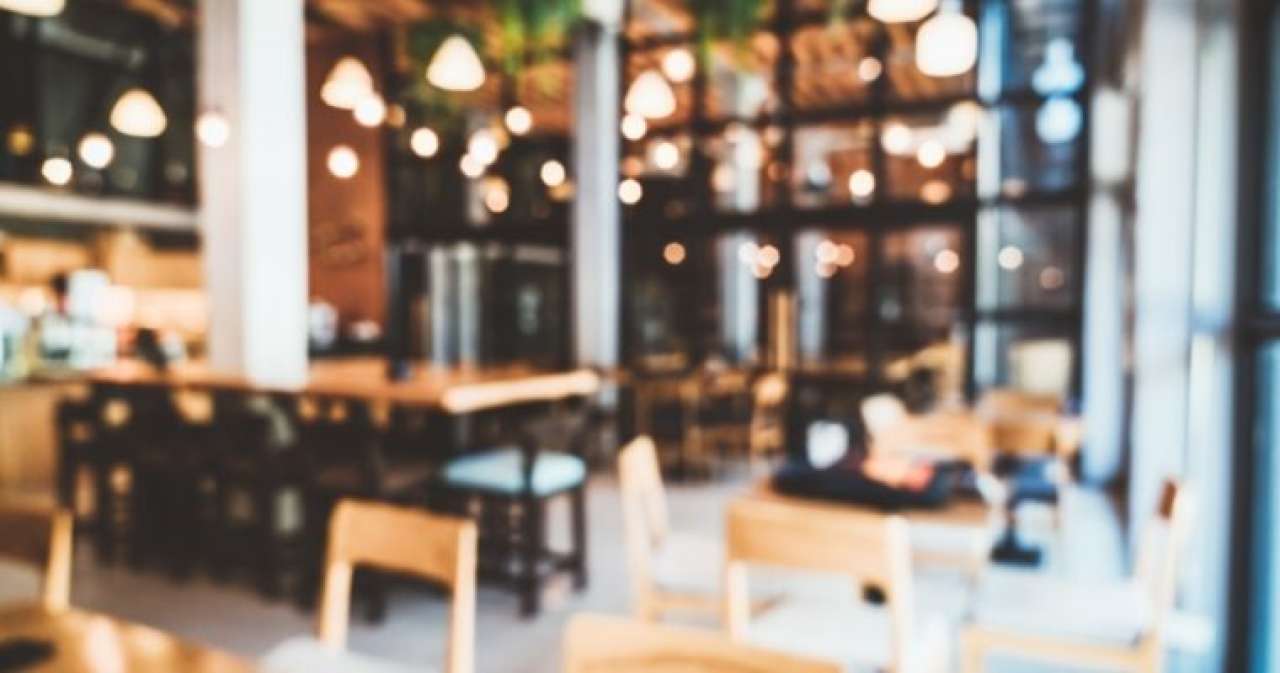 飲食店スタッフ